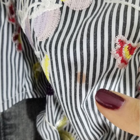 Nanette Lepore Striped Embroided Button-up Blouse Top M Balloon Sleeves - Picture 5 of 6